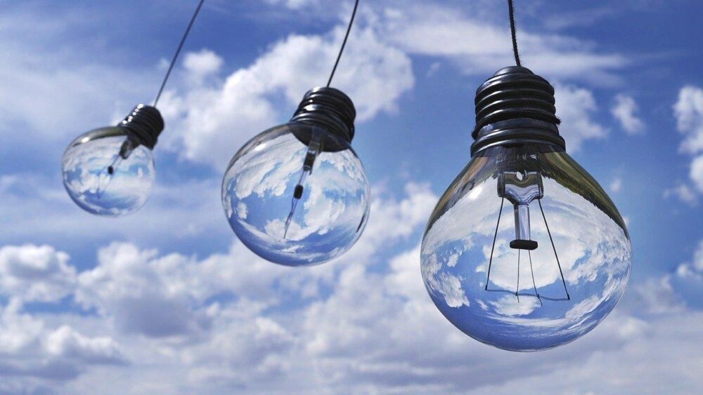 LED Filament: Vorteile und Nachteile im Vergleich zu herkömmlichen Glühbirnen 2 LED Filament: Vorteile und Nachteile im Vergleich zu herkömmlichen Glühbirnen