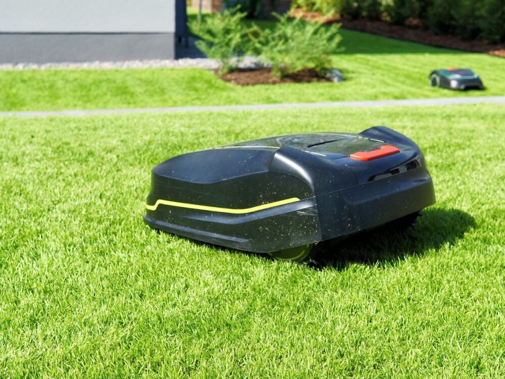 Mähroboter: Vorteile und Nachteile im Überblick 1 Mähroboter: Vorteile und Nachteile im Überblick